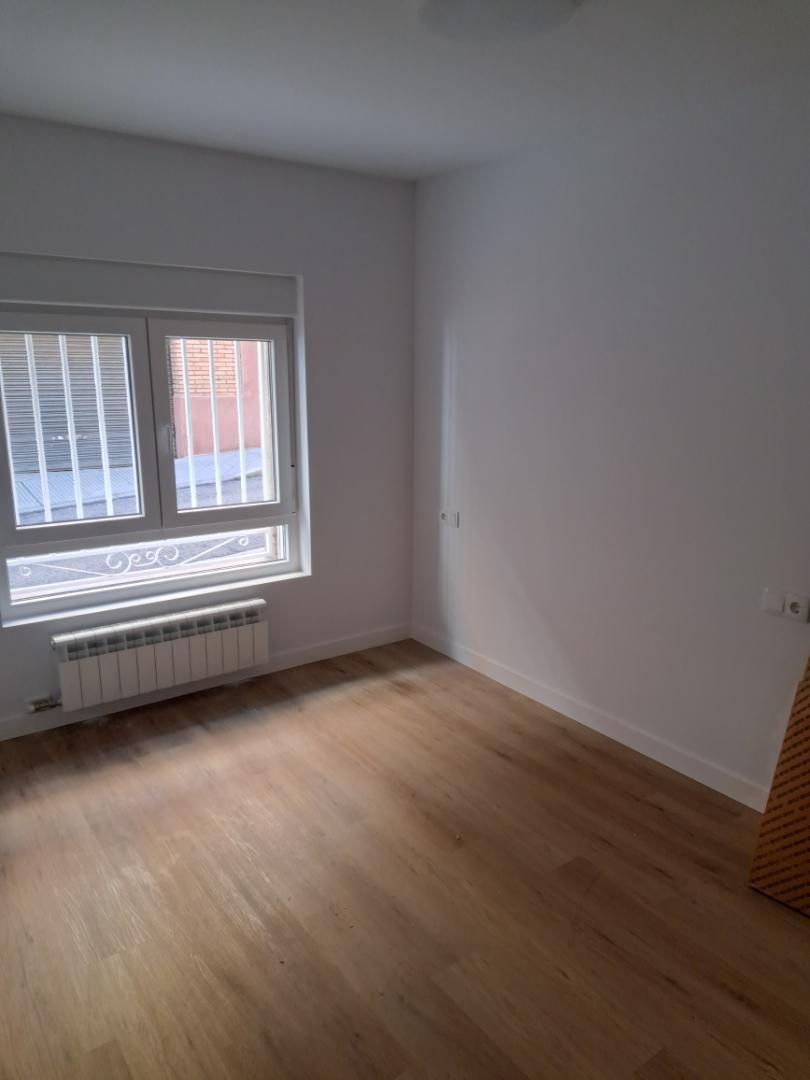 Dormitori de Apartament en venda en León Capital 