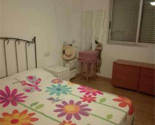 Dormitori de Apartament de lloguer en Canet d'En Berenguer amb Terrassa i Piscina