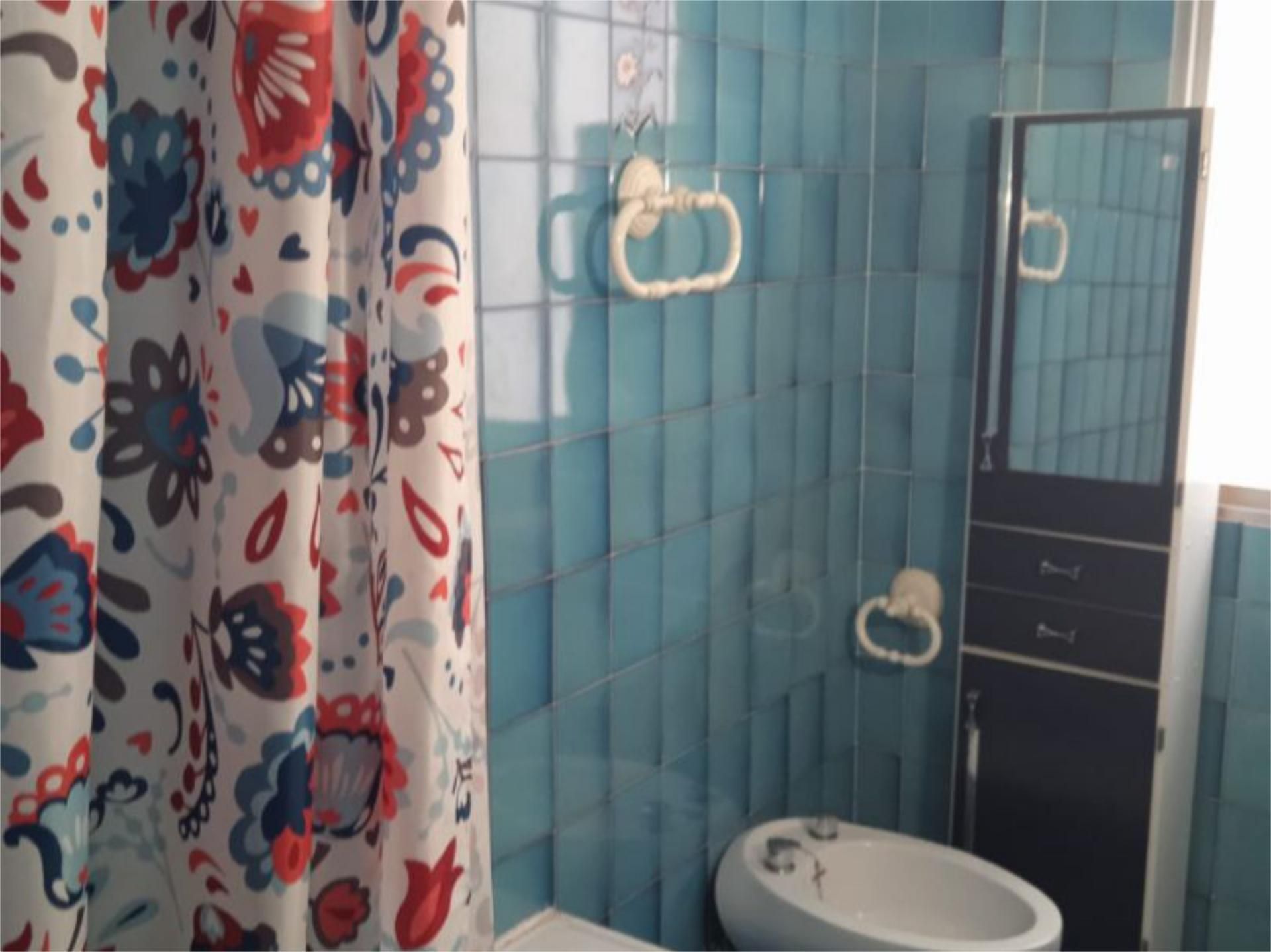 Bathroom of Flat to rent in  Albacete Capital  with Heating, Terrace and Furnished