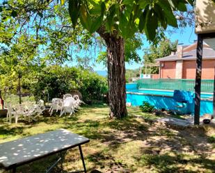 Jardí de Pis de lloguer en Piedralaves amb Piscina