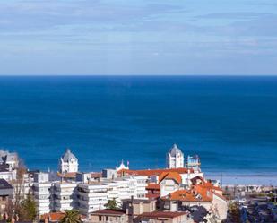 Vista exterior de Pis en venda en Santander amb Terrassa i Balcó