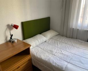 Bedroom of Flat to share in Salamanca Capital  with Air Conditioner and Balcony