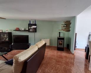 Living room of Single-family semi-detached for sale in Méntrida  with Air Conditioner, Terrace and Balcony