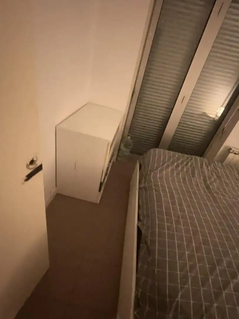 Room in Carrer Ramon i Cajal, 5, Les Roquetes Bedroom of Flat for share in Sant Pere de Ribes with Washing machine, Microwave and Balcony