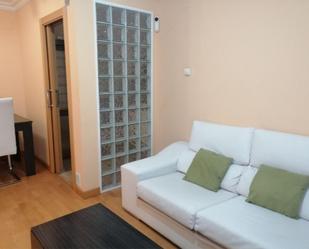 Sala d'estar de Apartament de lloguer en Aranda de Duero amb Balcó