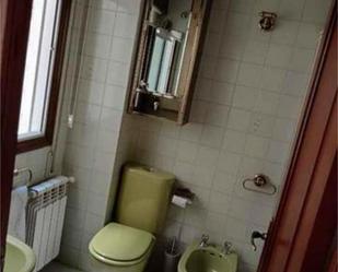 Bathroom of Flat to rent in Vigo   with Terrace
