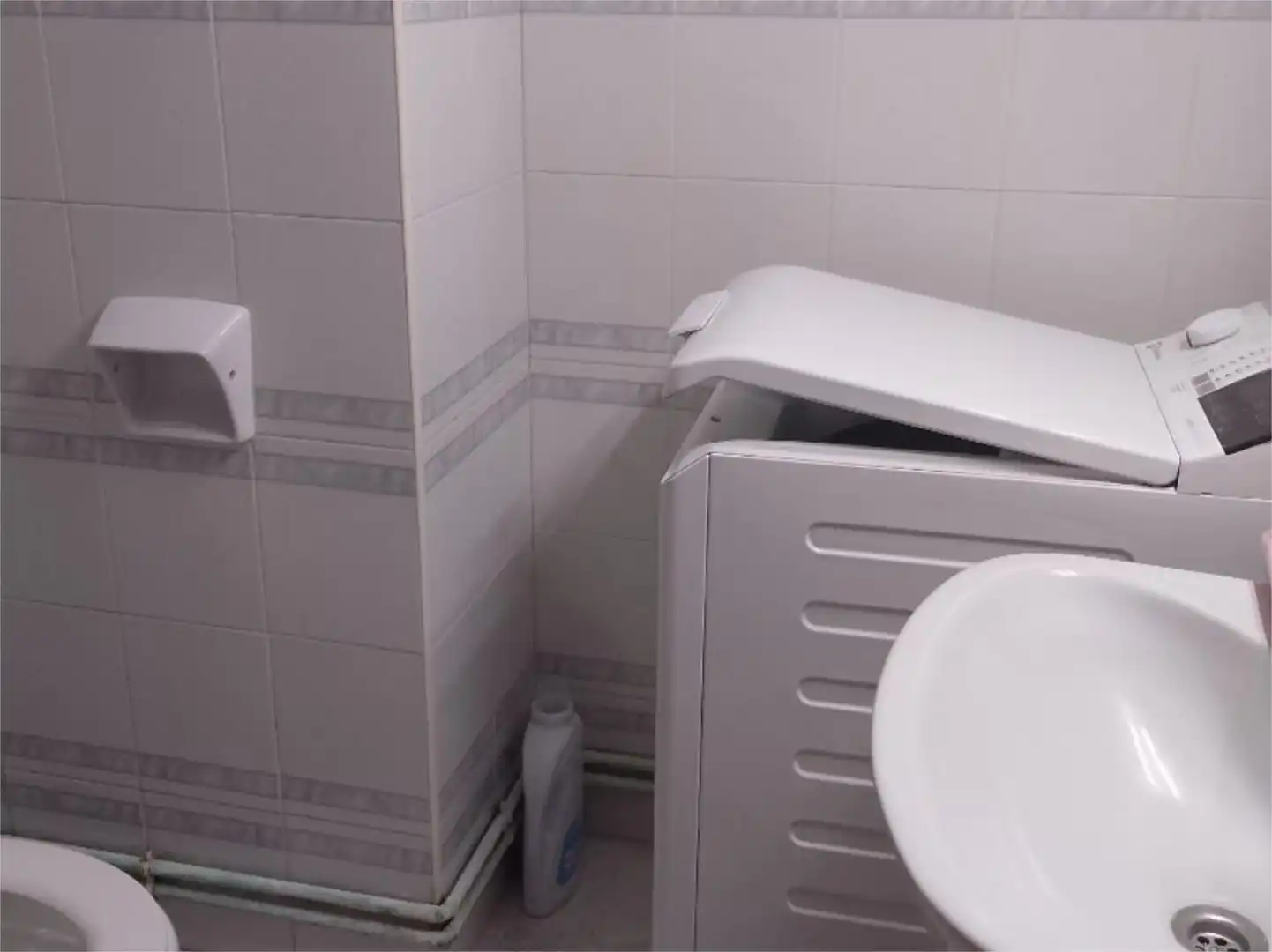 Flat for rent in Calle Marqués de San Esteban, 59, Barrio del Centro Bathroom of Flat for rent in Gijón with Heating, Parquet flooring and Furnished