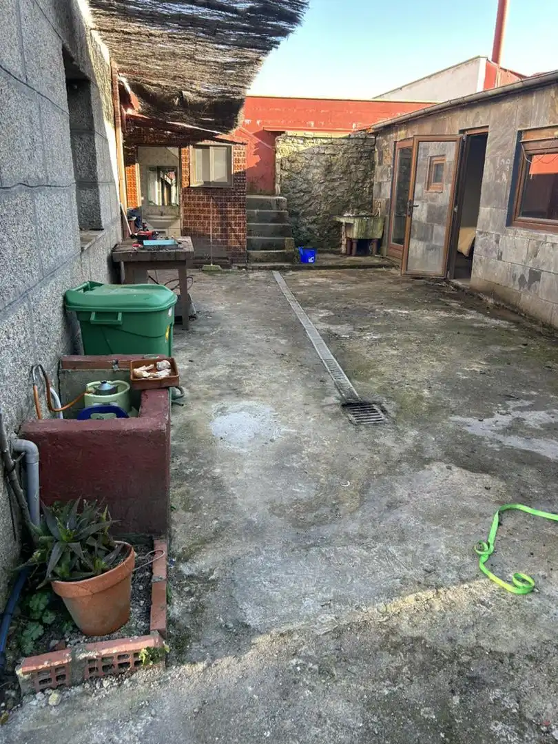 Erdgeschoss zum Verkauf in O Carballiño   mit Heizung, Privatgarten und Abstellraum