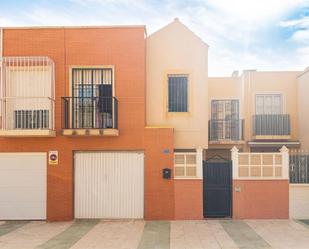 Vista exterior de Dúplex en venda en Viator amb Aire condicionat, Terrassa i Balcó