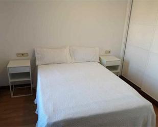 Bedroom of Flat to rent in Vigo   with Swimming Pool