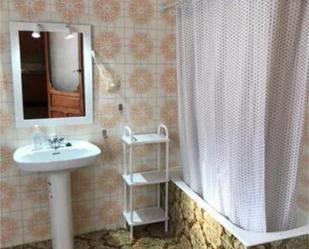Bathroom of Flat to rent in Madrigueras