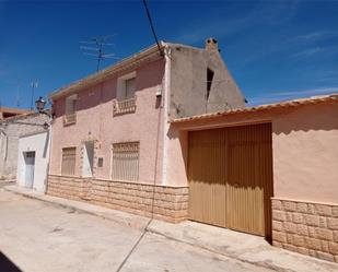 Vista exterior de Casa adosada en venda en Caudete de las Fuentes