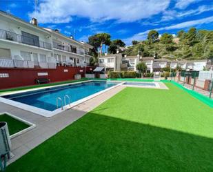 Piscina de Casa o xalet en venda en Santa Susanna amb Terrassa i Piscina