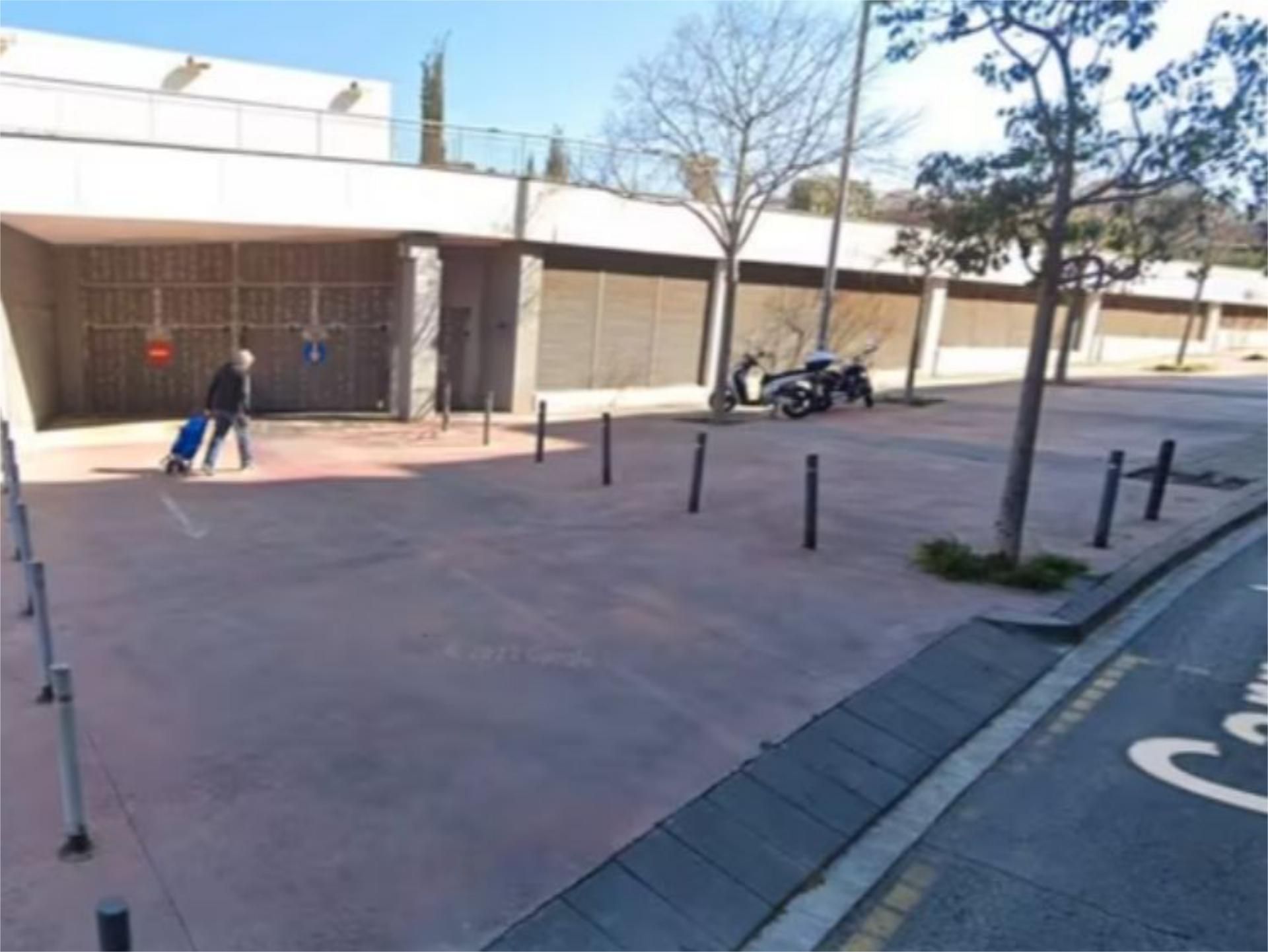 Exterior view of Garage for sale in Badalona