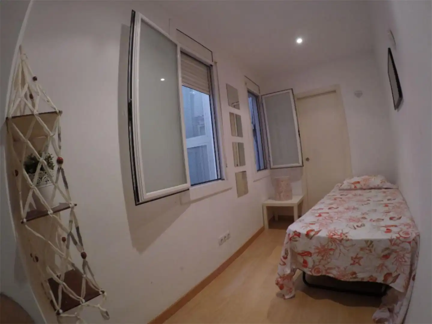 Room in Carrer Magarola, 6, Abrera Room in Carrer Magarola, 6, Abrera