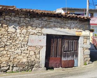 Vista exterior de Casa adosada en venda en Valdefuentes de Sangusín