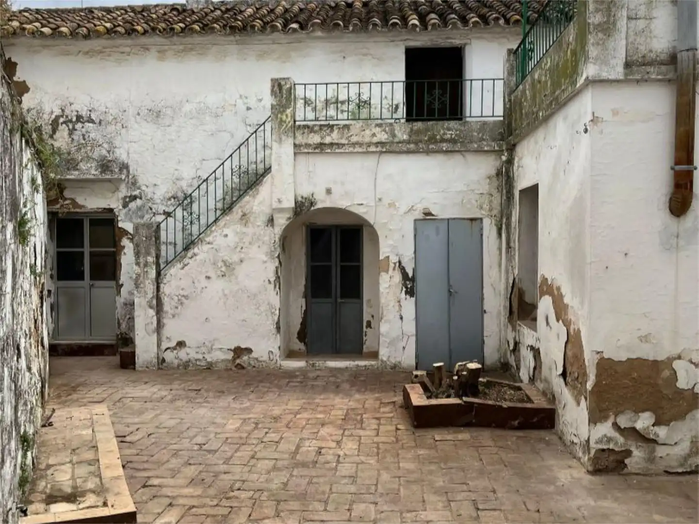 Casa adosada en venta en Carmona