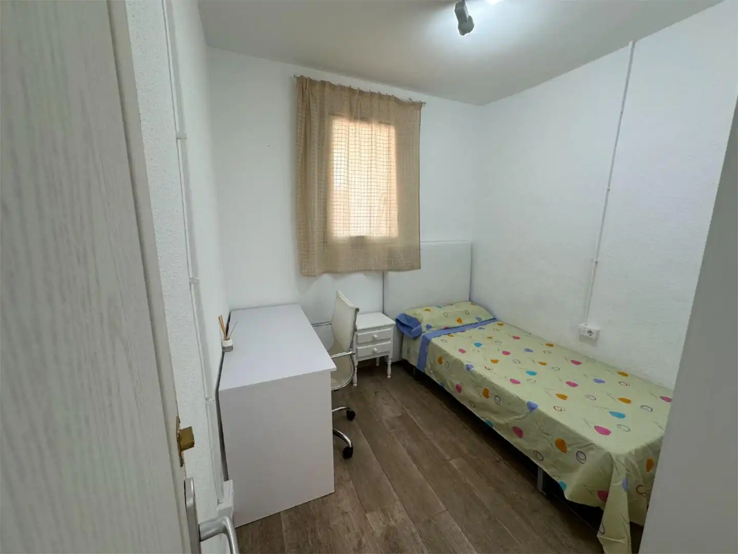 Zimmer in Carrer del Mestre Fernando Martin, 18, El Castell Zimmer in Carrer del Mestre Fernando Martin, 18, El Castell