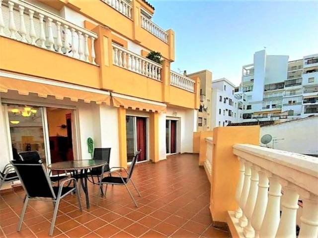 Apartamento en Alquiler en Plaza del Teatro, 3 en Almuñecar Centro
