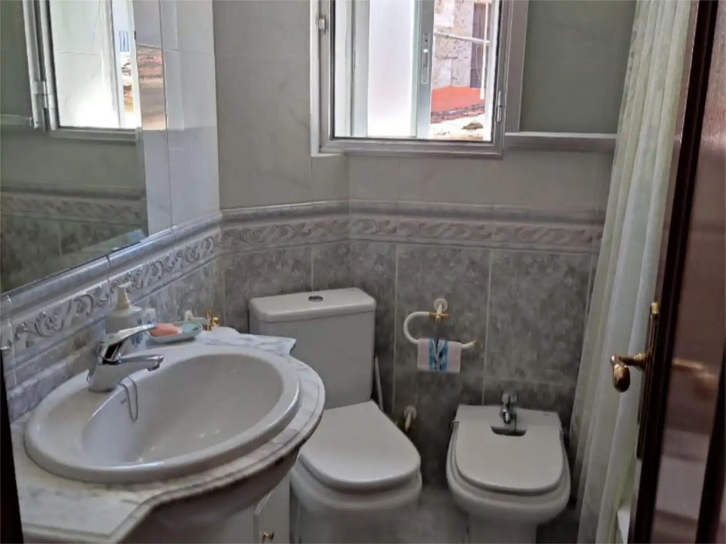Badezimmer von Wohnung zum Verkauf in Candelario mit Möbliert, Gemeinschaftsparkplatz und Balkon