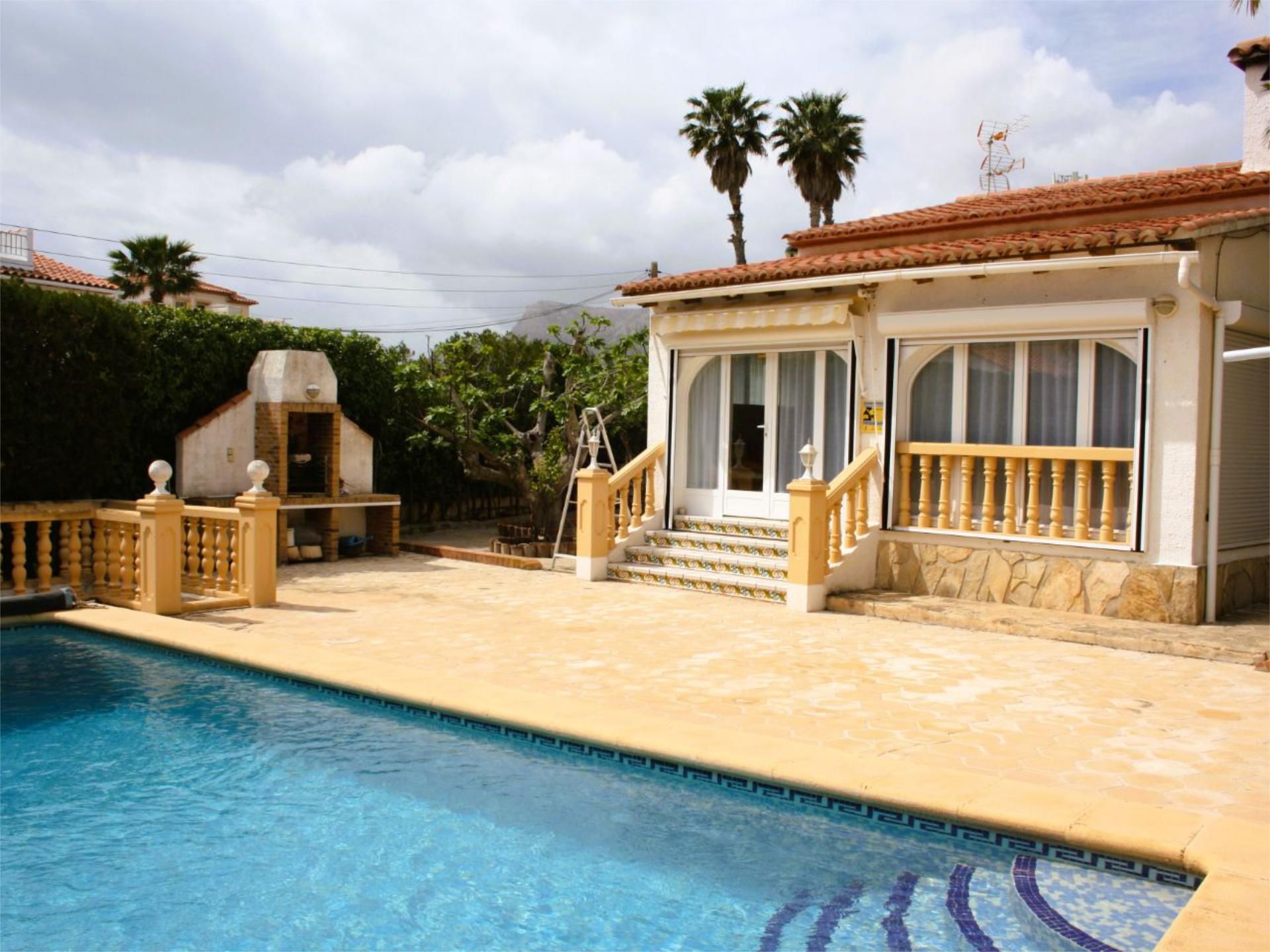 Exterior view of House or chalet for sale in Calpe / Calp  with Air Conditioner, Terrace and Swimming Pool