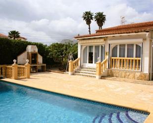 Vista exterior de Casa o xalet en venda en Calpe / Calp amb Aire condicionat, Terrassa i Piscina