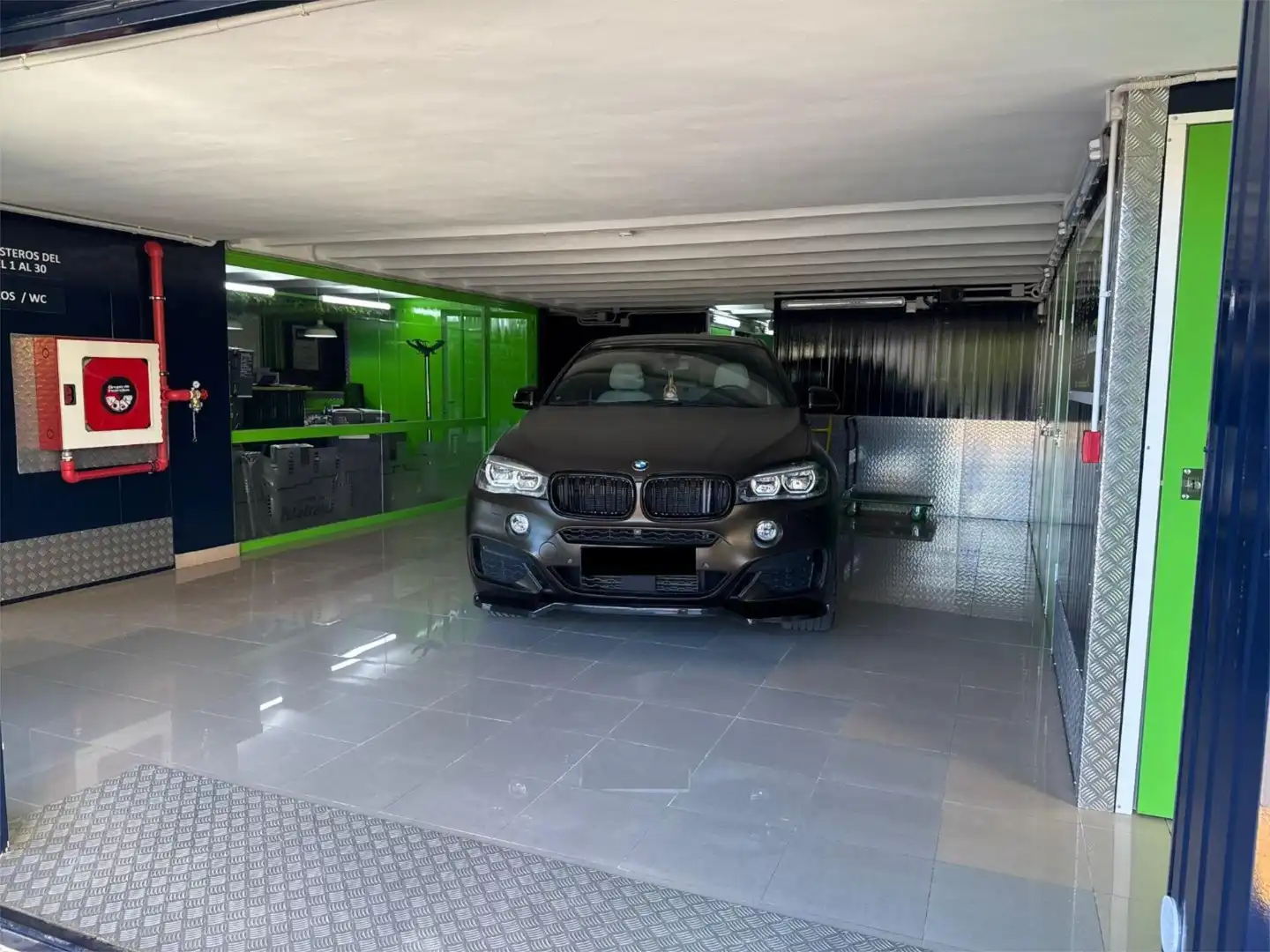 Trastero de alquiler en Calle Pez Espada, 19, La Carihuela - Los Nidos Parking de Trastero de alquiler en Torremolinos