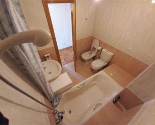 Bathroom of Flat to rent in Almazán