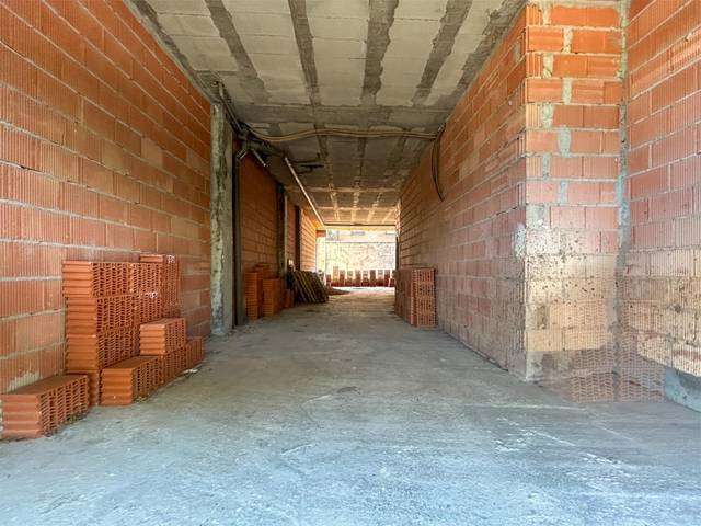 Local comercial en Venta en Calle Torreflorida, 35 en La Almunia de Doña Godina