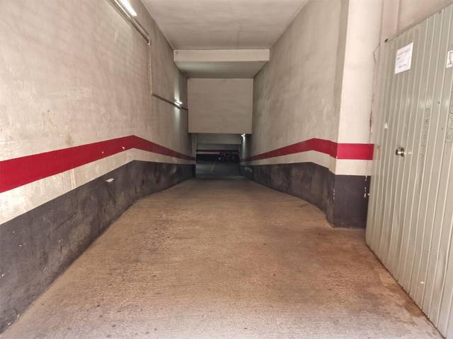 Garaje en Alquiler en Calle Caldereros, 9 en Carretas - Pajarita