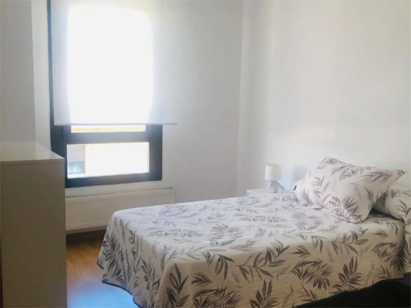 Bedroom of Flat for share in Tudela  with Heating, Parquet flooring and Terrace