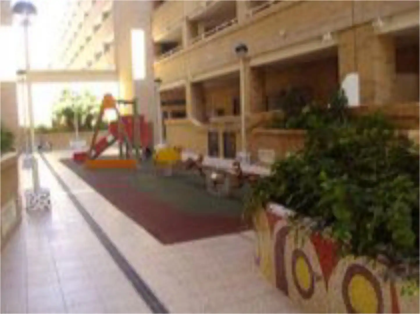 Wohnung zur Miete in Avenida Central, 44, Costa Azahar Wohnung zur Miete in Oropesa del Mar / Orpesa mit Klimaanlage, Heizung und Privatgarten