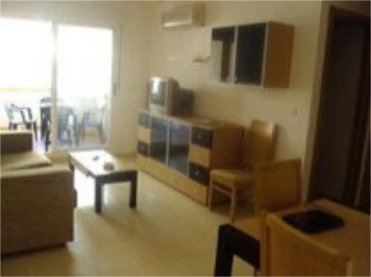 Wohnung zur Miete in Avenida Central, 44, Costa Azahar Wohnzimmer von Wohnung zur Miete in Oropesa del Mar / Orpesa mit Klimaanlage, Heizung und Privatgarten