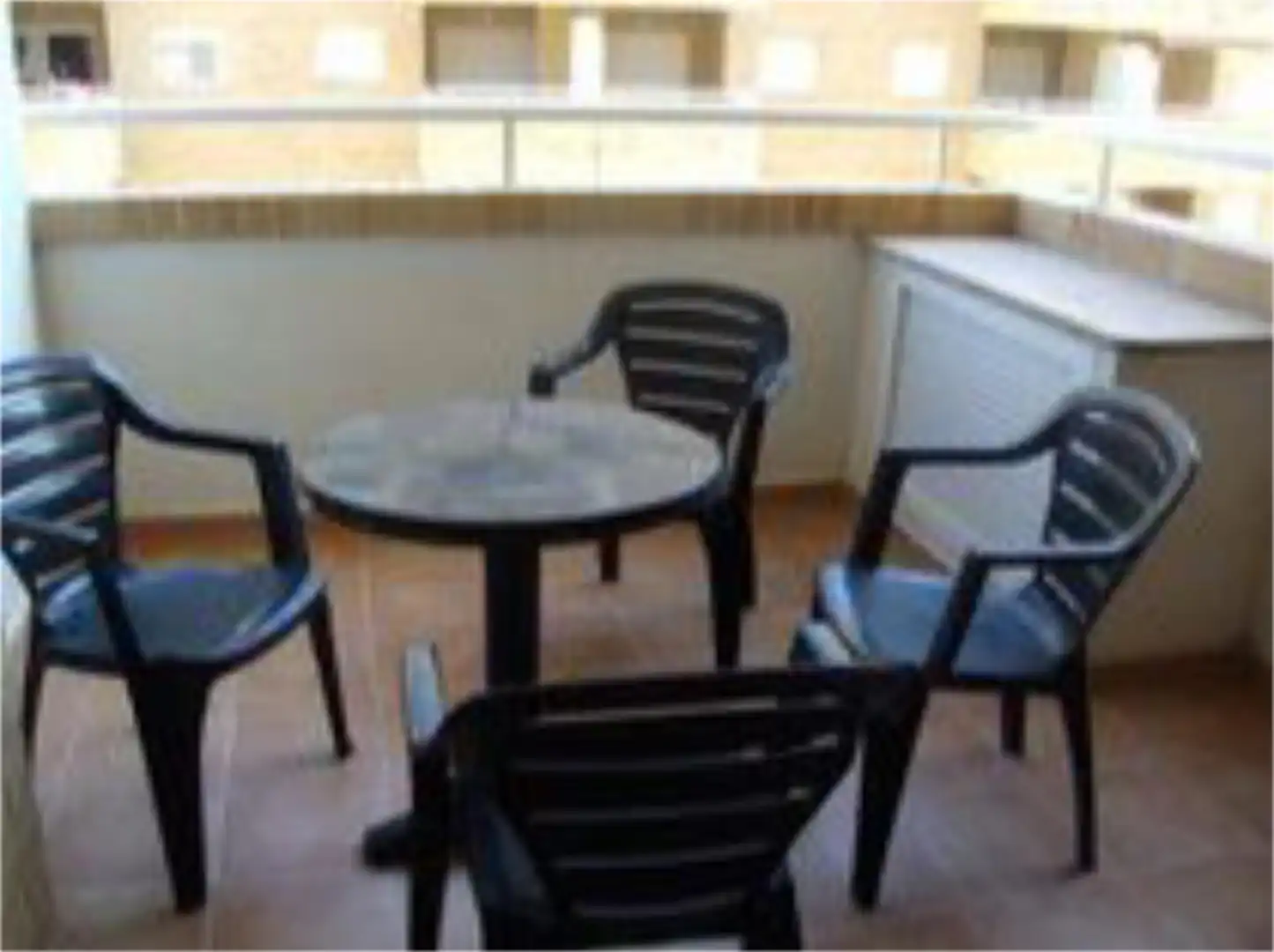 Wohnung zur Miete in Avenida Central, 44, Costa Azahar Terrasse von Wohnung zur Miete in Oropesa del Mar / Orpesa mit Klimaanlage, Heizung und Privatgarten