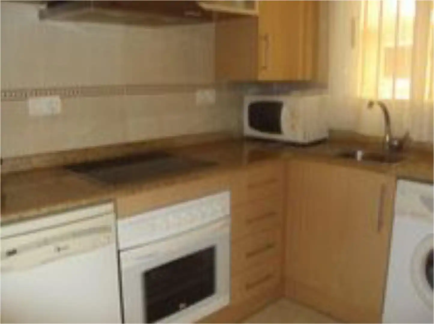 Wohnung zur Miete in Avenida Central, 44, Costa Azahar Küche von Wohnung zur Miete in Oropesa del Mar / Orpesa mit Klimaanlage, Heizung und Privatgarten