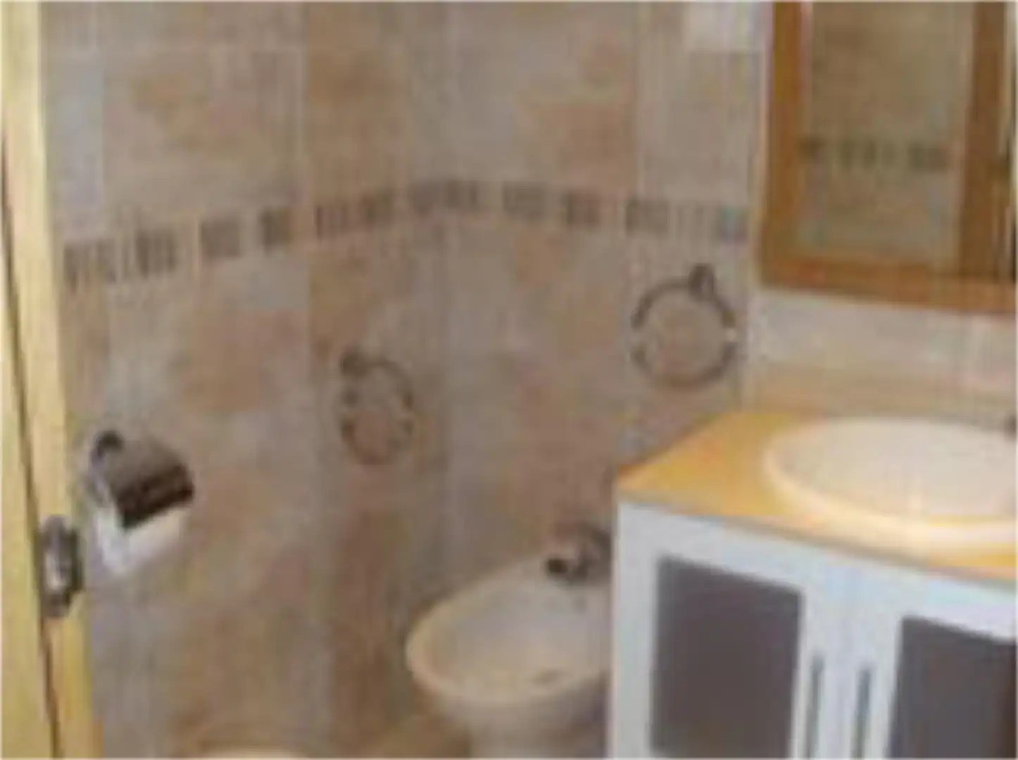 Wohnung zur Miete in Avenida Central, 44, Costa Azahar Badezimmer von Wohnung zur Miete in Oropesa del Mar / Orpesa mit Klimaanlage, Heizung und Privatgarten
