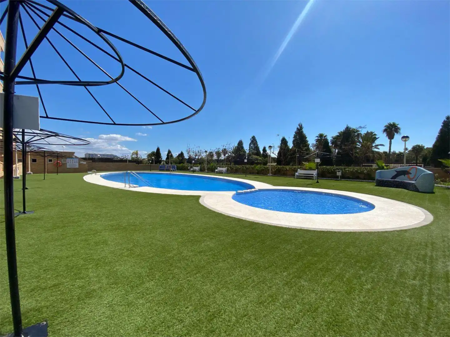 Wohnung zur Miete in Avenida Central, 44, Costa Azahar Schwimmbecken von Wohnung zur Miete in Oropesa del Mar / Orpesa mit Klimaanlage, Heizung und Privatgarten