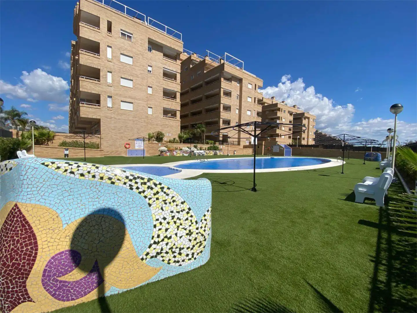 Wohnung zur Miete in Avenida Central, 44, Costa Azahar Schwimmbecken von Wohnung zur Miete in Oropesa del Mar / Orpesa mit Klimaanlage, Heizung und Privatgarten