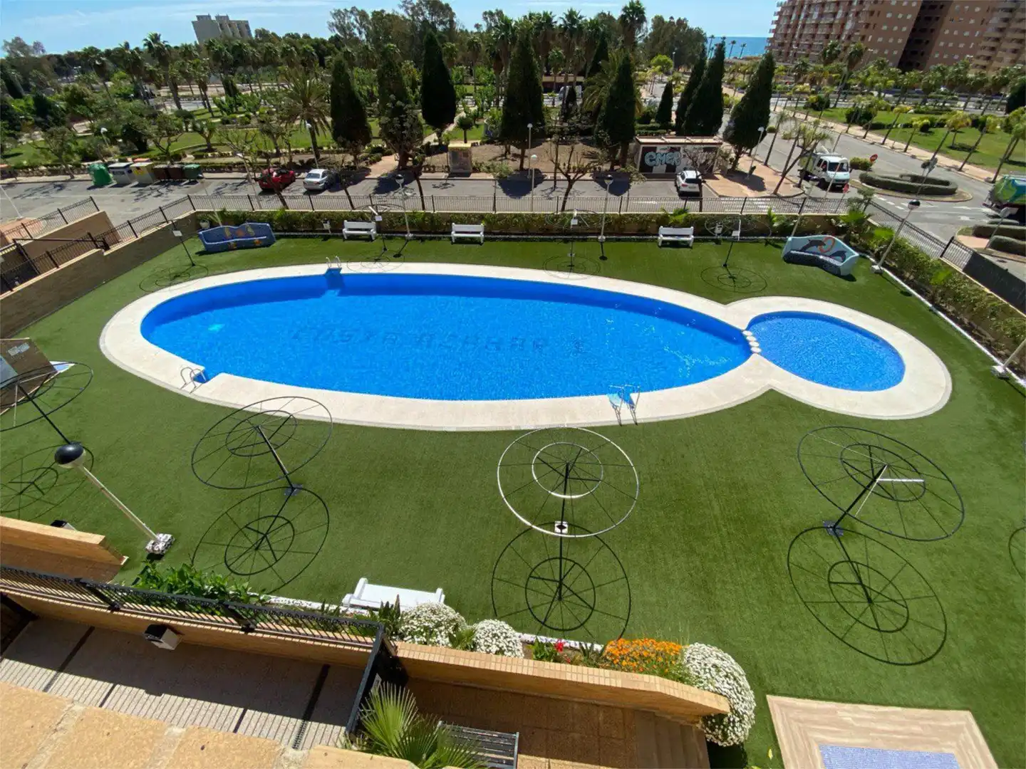 Wohnung zur Miete in Avenida Central, 44, Costa Azahar Schwimmbecken von Wohnung zur Miete in Oropesa del Mar / Orpesa mit Klimaanlage, Heizung und Privatgarten