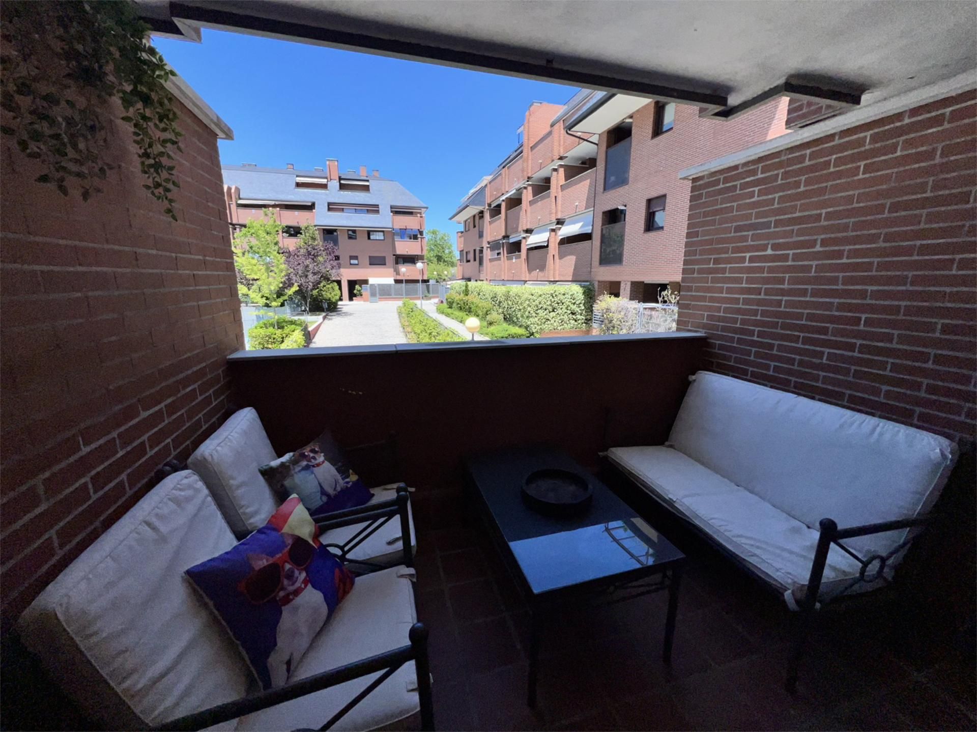 Terrassa de Pis de lloguer en Pozuelo de Alarcón amb Aire condicionat, Calefacció i Parquet