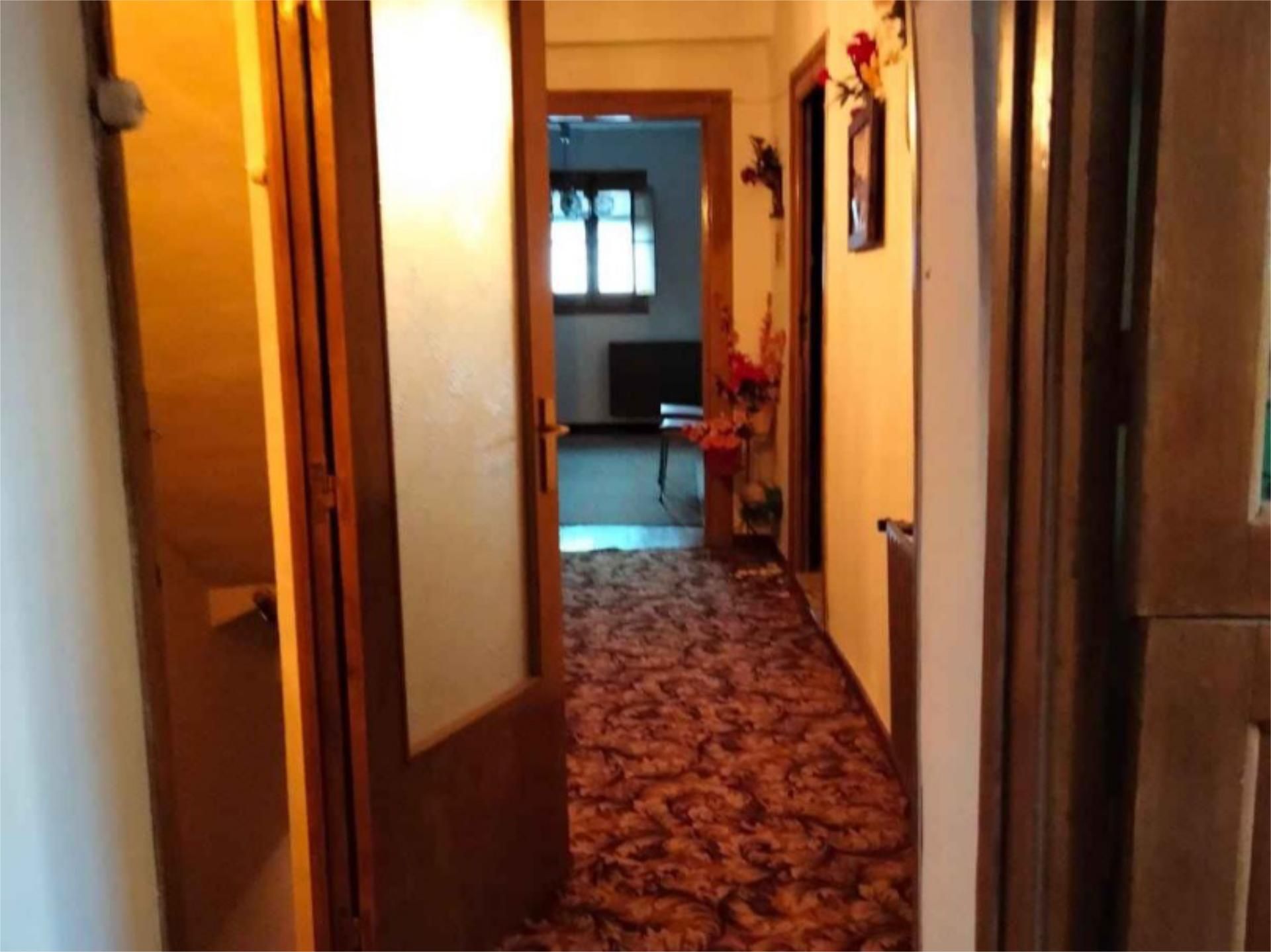 Casa adosada en venda en Aras amb Calefacció i Moblat