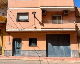 Vista exterior de Casa adosada en venda en Benahadux amb Aire condicionat, Terrassa i Balcó