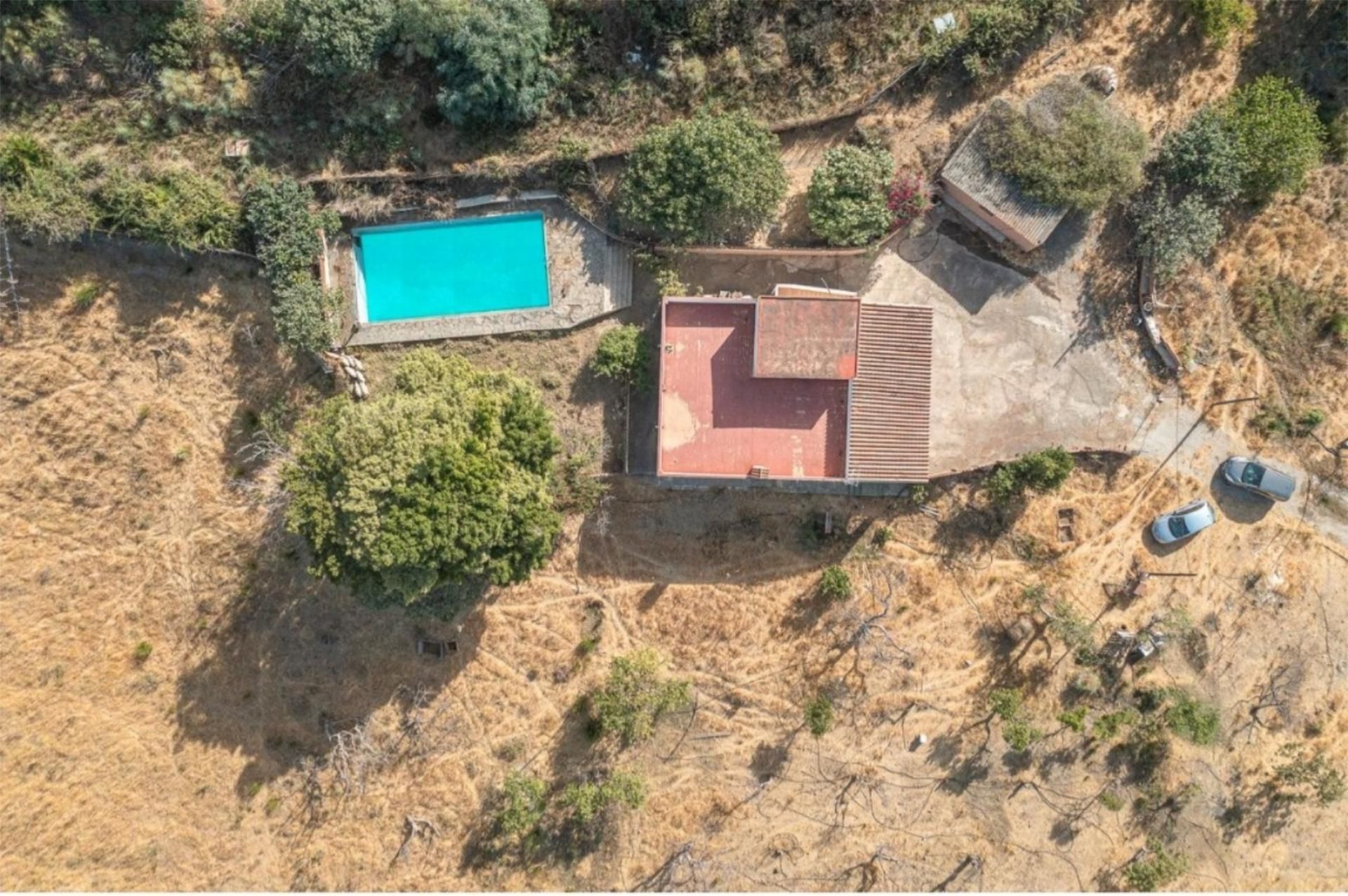 Country house for sale in Estepona