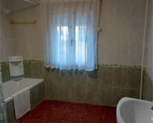 Bathroom of Single-family semi-detached for sale in Santa María de Cayón  with Terrace