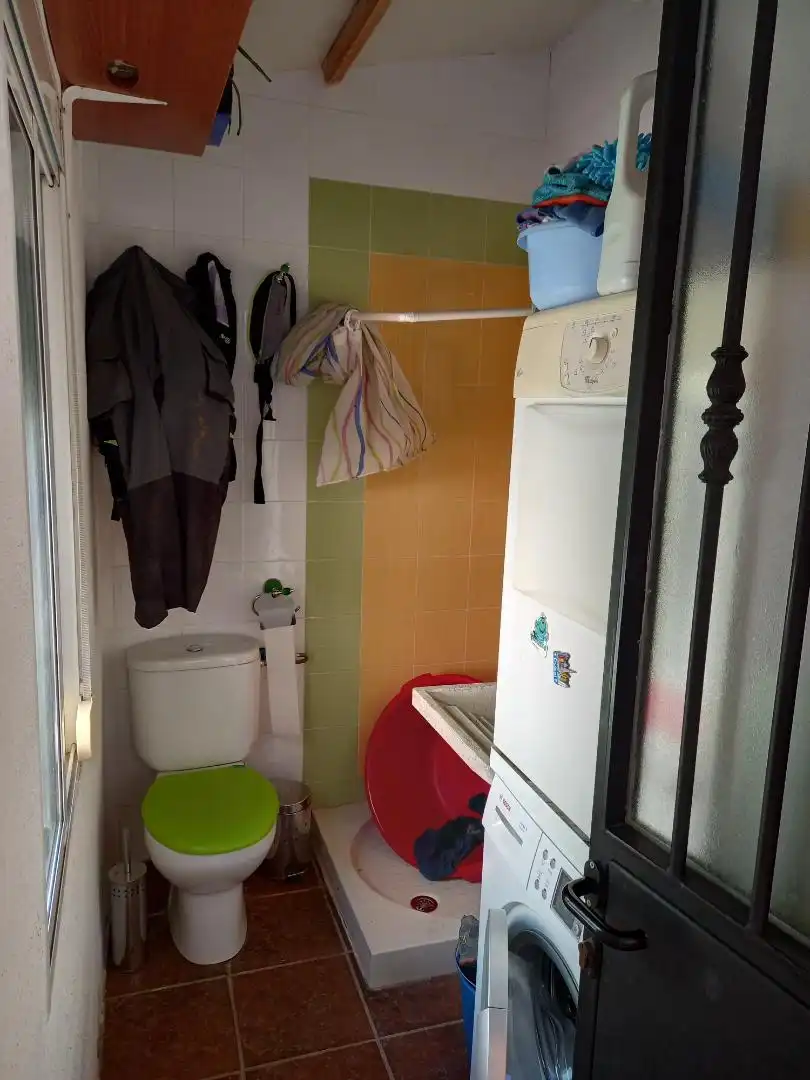 Casa adosada en venta en Calle de Leones, 11, Montejícar Baño de Casa adosada en venta en Montejícar con Calefacción, Jardín privado y Parquet