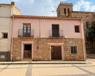 Vista exterior de Casa o xalet en venda en Almaluez amb Terrassa