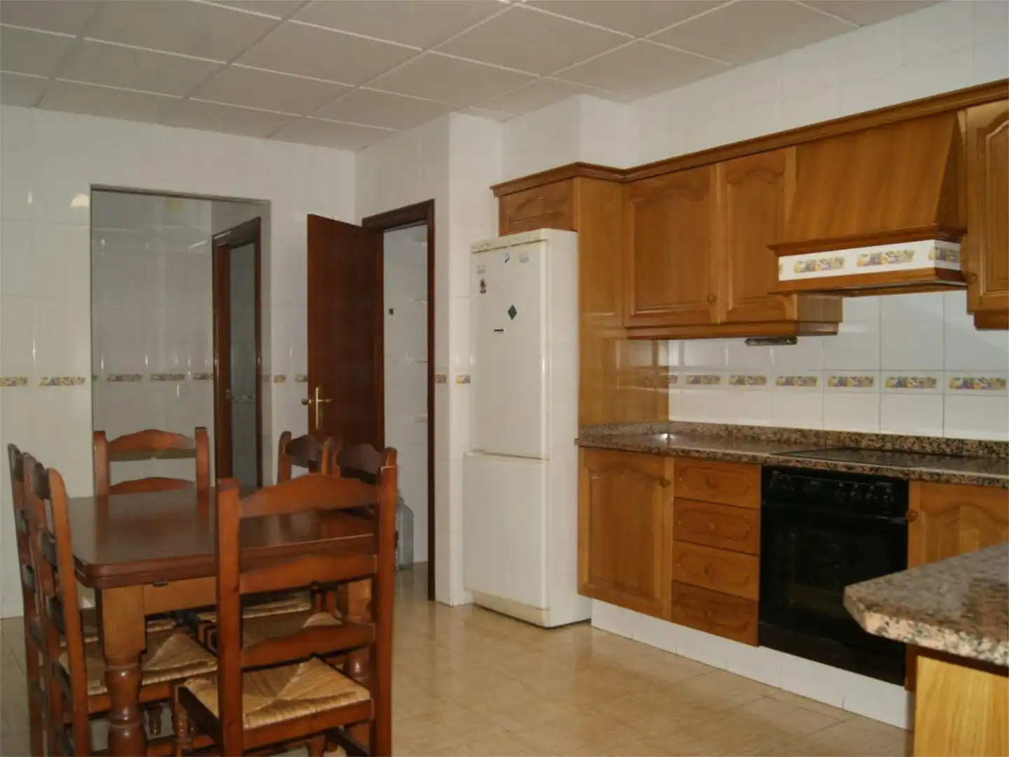 Cuina de Casa adosada en venda en Vila-real amb Terrassa i Balcó