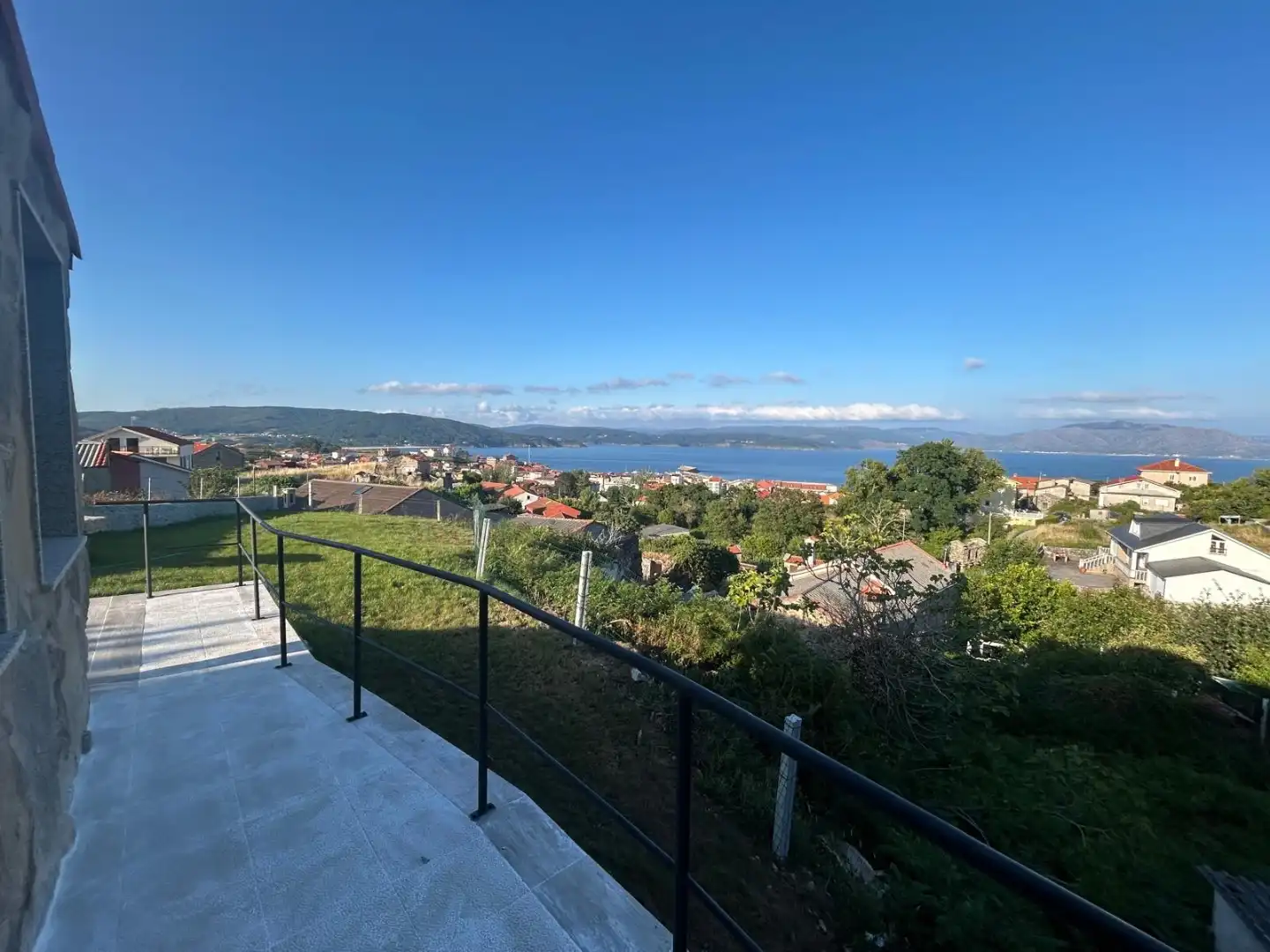 Terrasse von Einfamilien-Reihenhaus zum Verkauf in Fisterra mit Terrasse und Balkon
