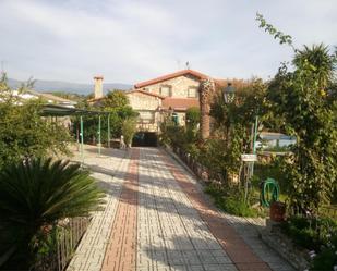 Vista exterior de Casa o xalet en venda en Higuera de las Dueñas amb Aire condicionat i Piscina