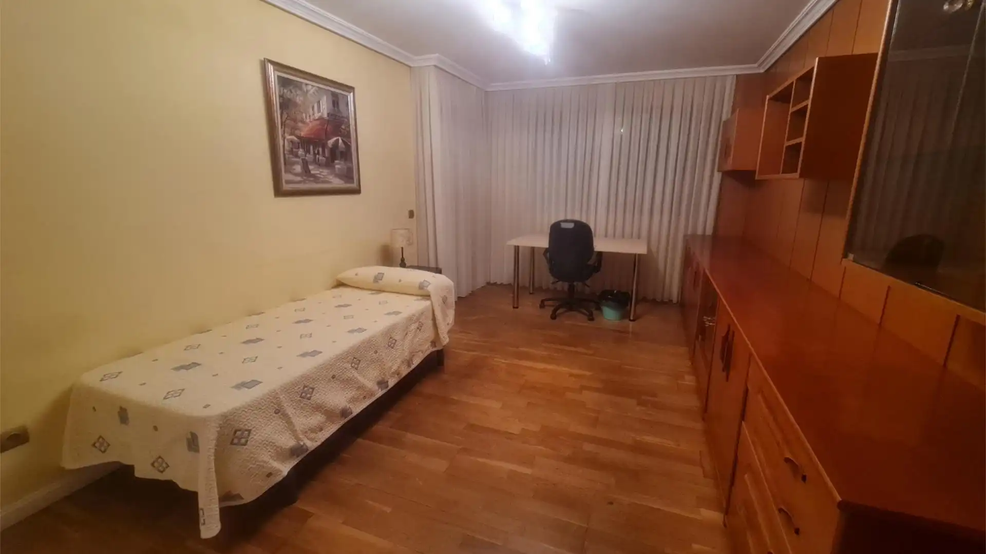 Habitación de Piso para compartir en Salamanca Capital con Parquet, Amueblado y Horno